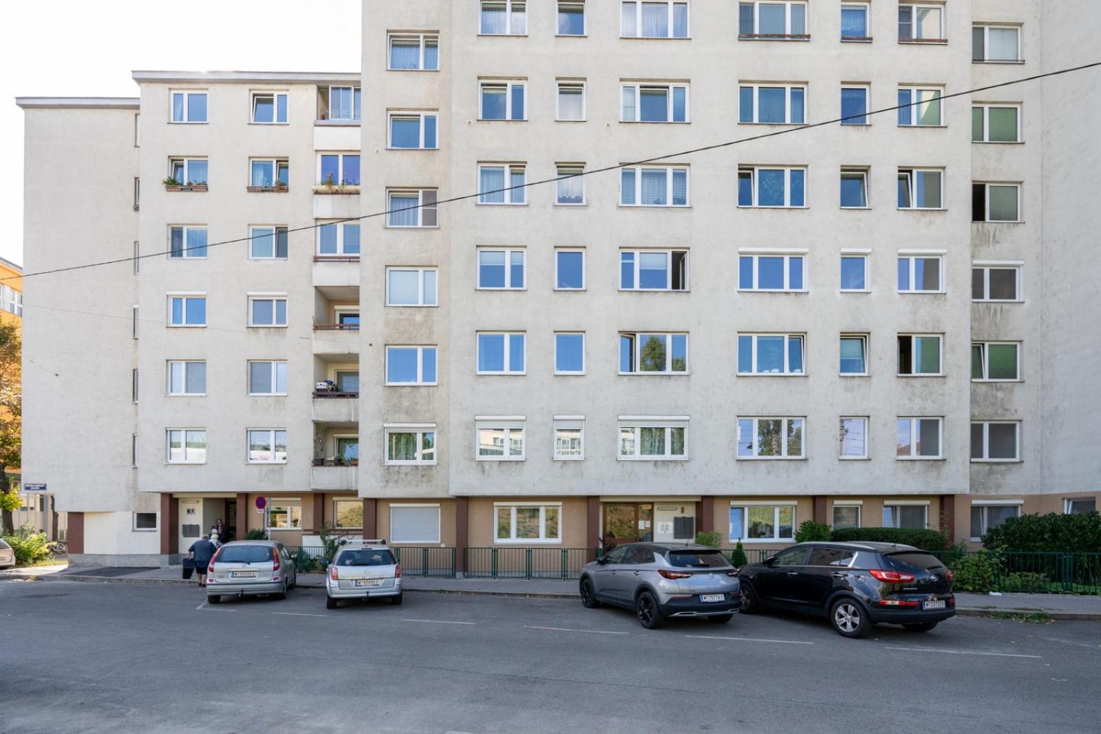 Two Bedrooms - 85 Squaremeters - 4 Min To U6 Dresdner Str Viyana Dış mekan fotoğraf