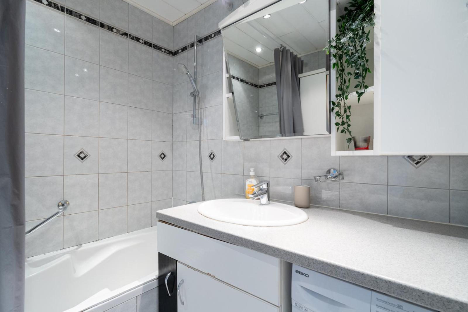 Two Bedrooms - 85 Squaremeters - 4 Min To U6 Dresdner Str Viyana Dış mekan fotoğraf