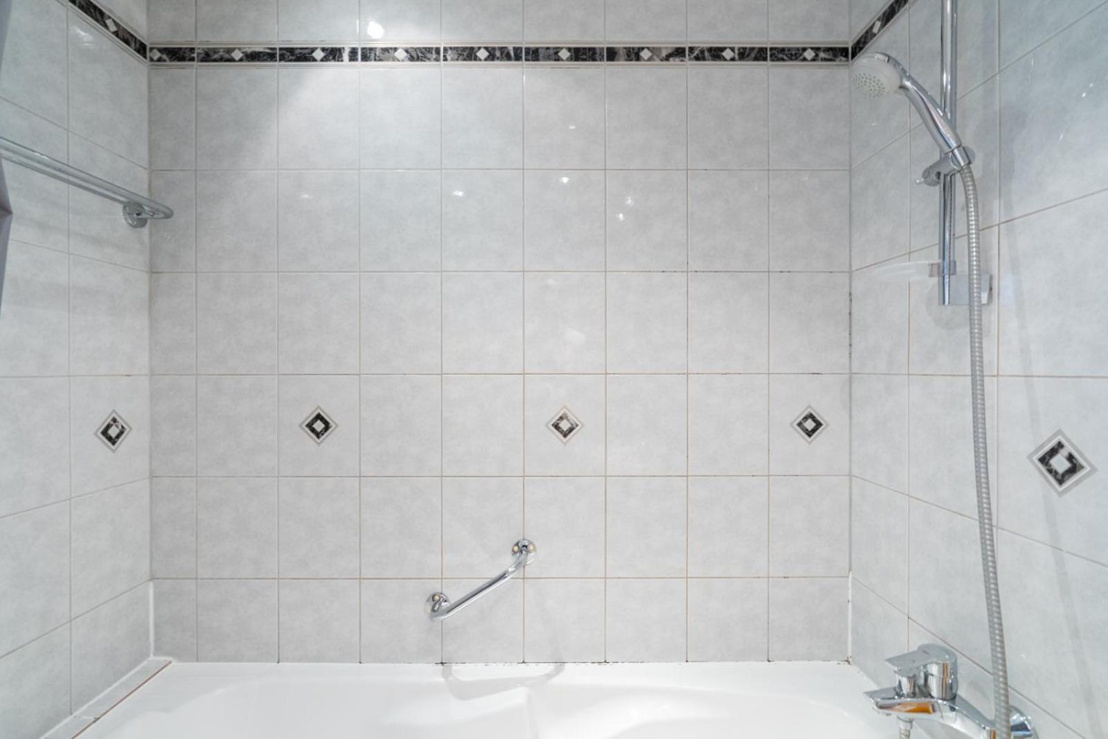 Two Bedrooms - 85 Squaremeters - 4 Min To U6 Dresdner Str Viyana Dış mekan fotoğraf