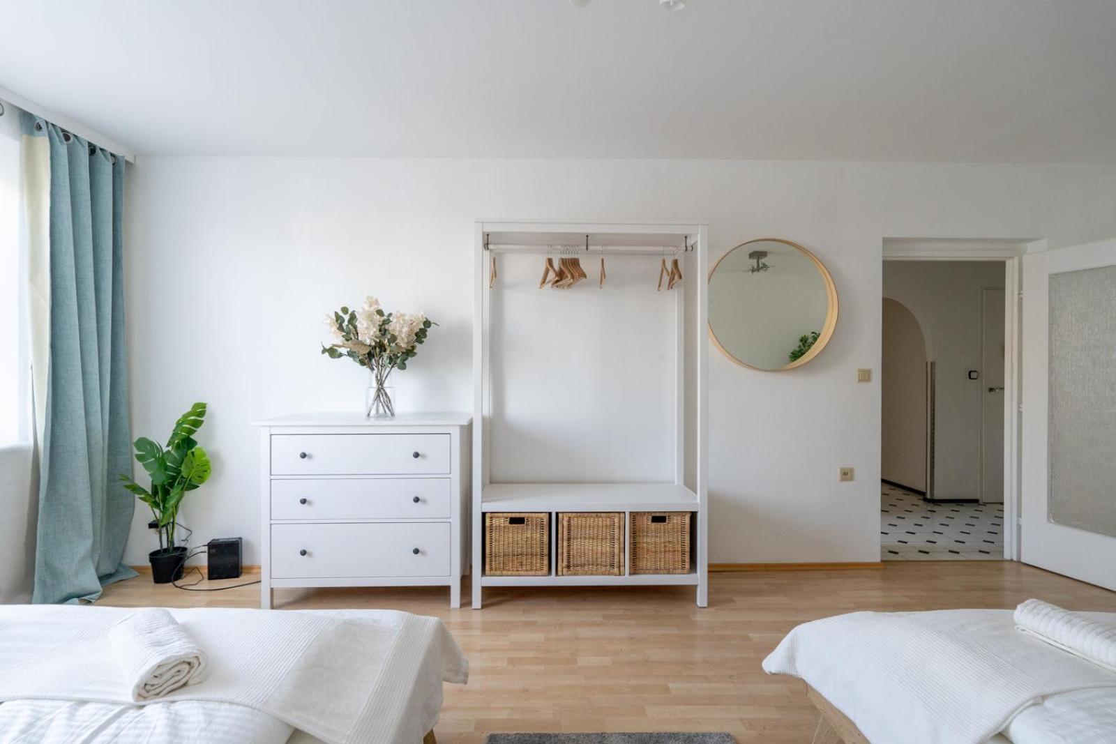 Two Bedrooms - 85 Squaremeters - 4 Min To U6 Dresdner Str Viyana Dış mekan fotoğraf