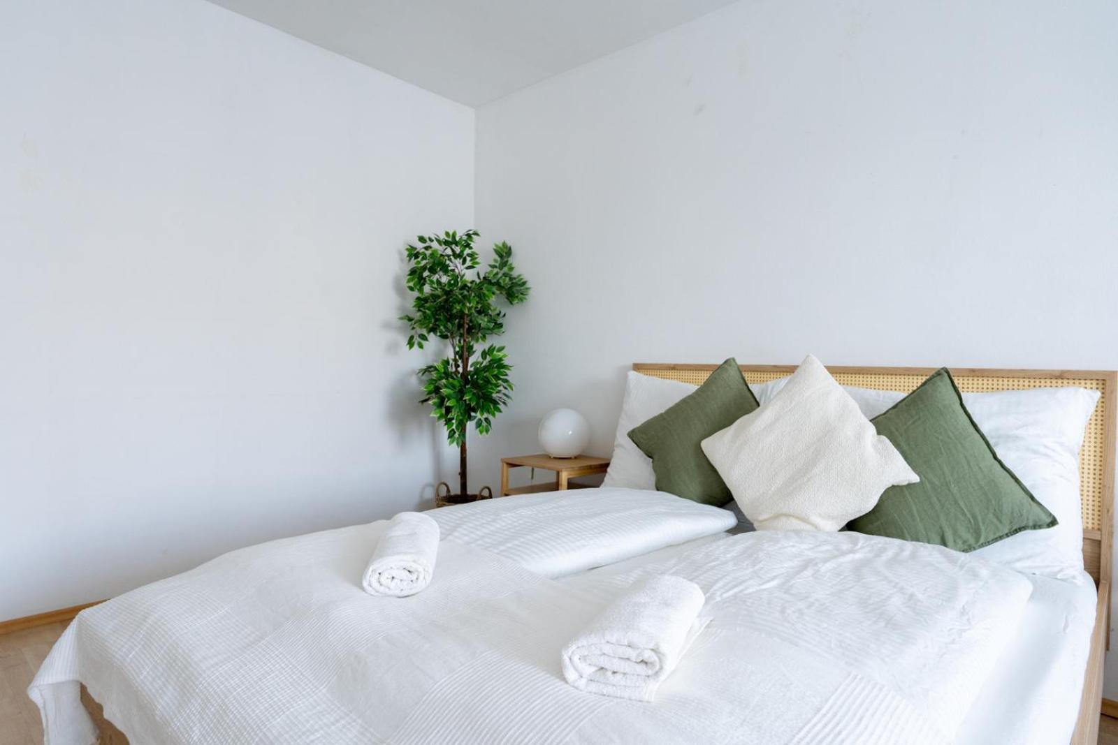 Two Bedrooms - 85 Squaremeters - 4 Min To U6 Dresdner Str Viyana Dış mekan fotoğraf