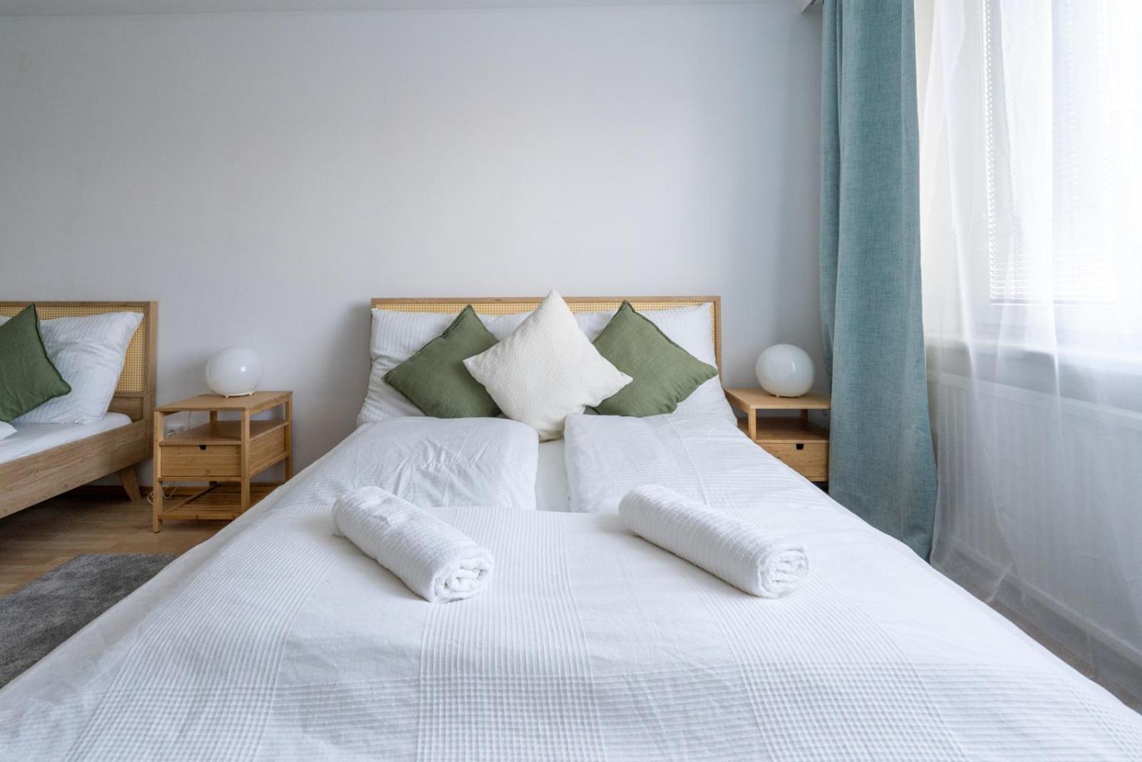 Two Bedrooms - 85 Squaremeters - 4 Min To U6 Dresdner Str Viyana Dış mekan fotoğraf